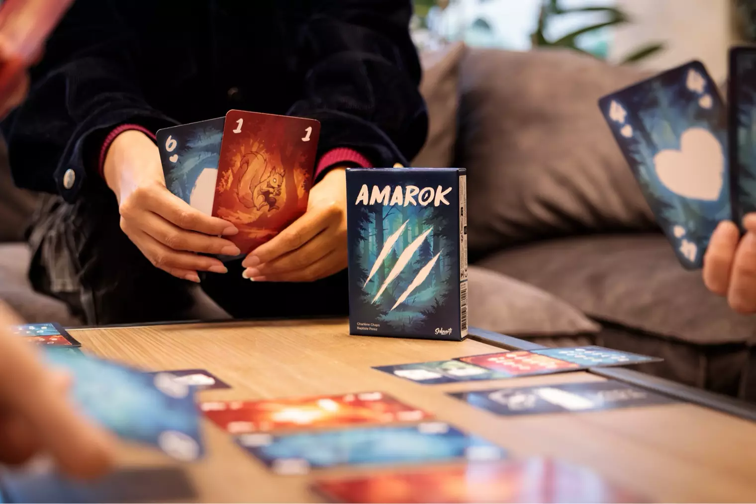 Seize the opposing cards and turn the tide of the game.