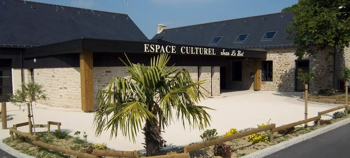 Photo organisation Espace Culturel Jean Le Bot, games library, France