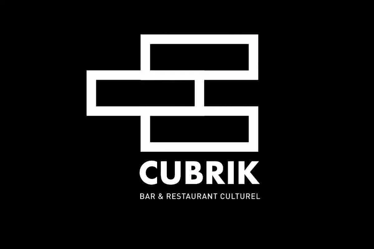 Photo devanture commerce Cubrik, bar à jeux, France