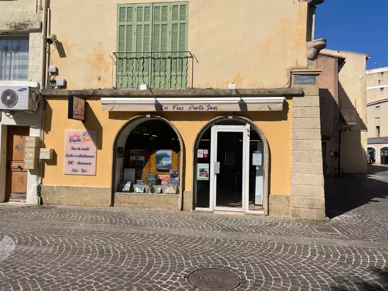 Photo devanture commerce Les Fées Parta’Jeux, boutique ludique, France