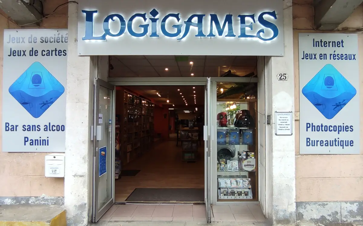 Photo devanture commerce Logigames, boutique ludique + bar à jeux, France