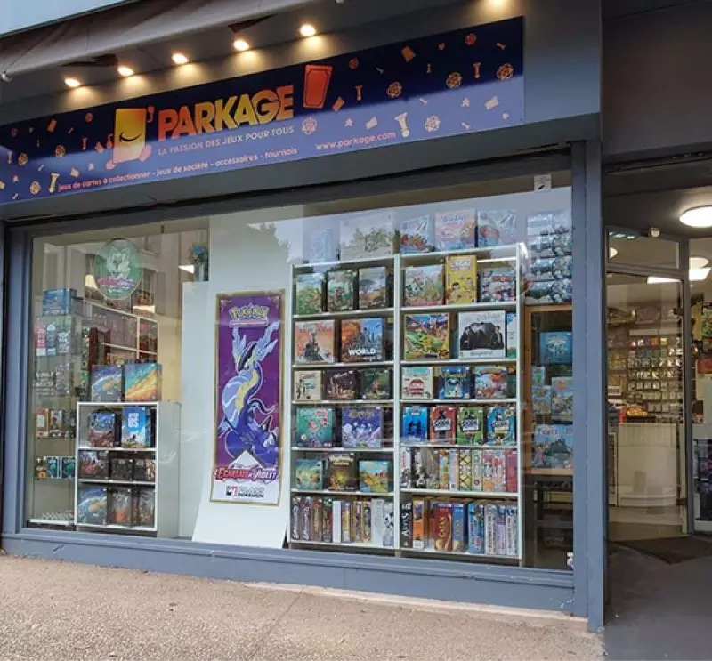 Photo devanture commerce Parkage Pertuis, boutique ludique, France