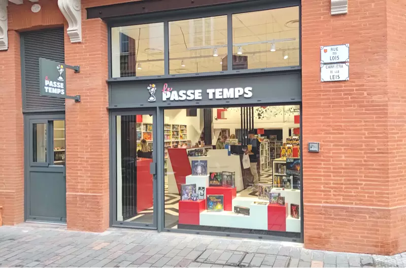 Photo devanture boutique Le Passe Temps, boutique de jeux de société, France