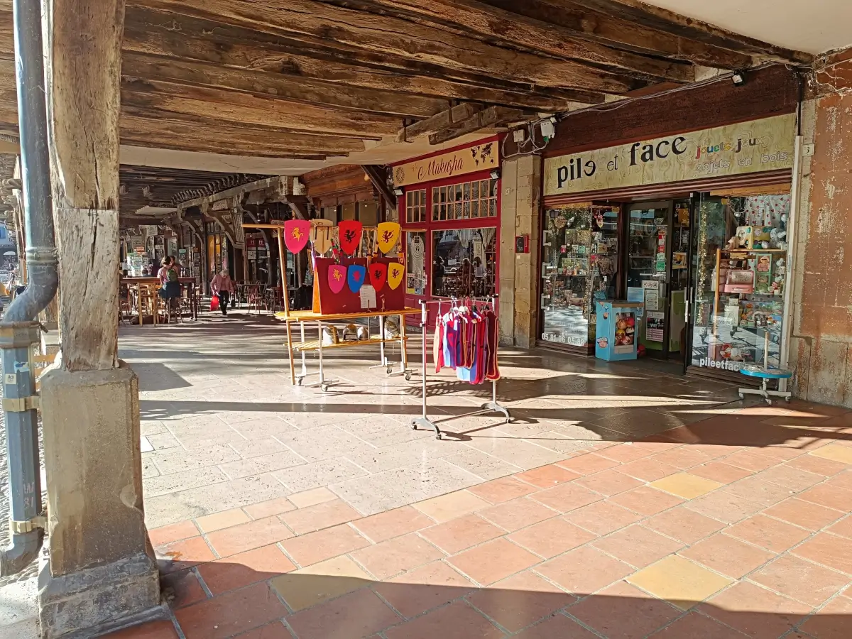 Photo devanture commerce Pile et Face, boutique ludique, France