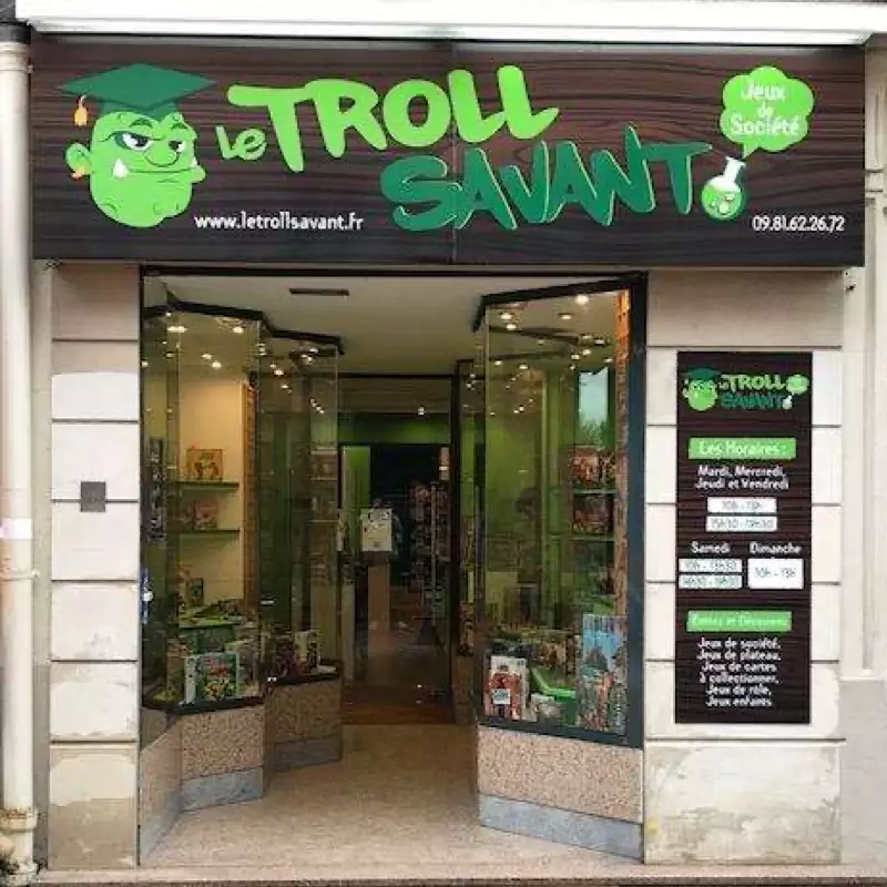 Photo devanture boutique Le Troll savant, boutique de jeux de société, France
