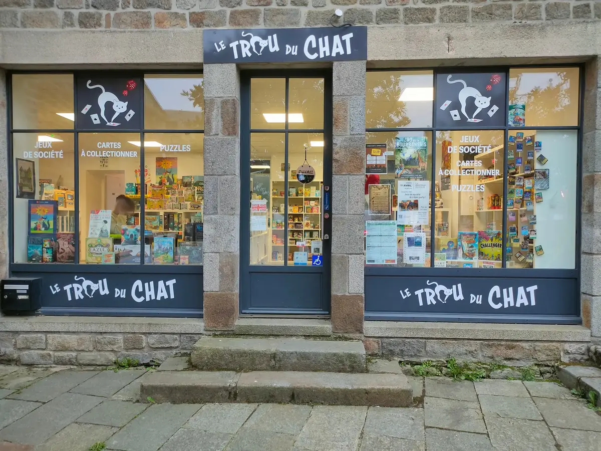 Photo devanture commerce Le Trou du Chat, boutique ludique, France